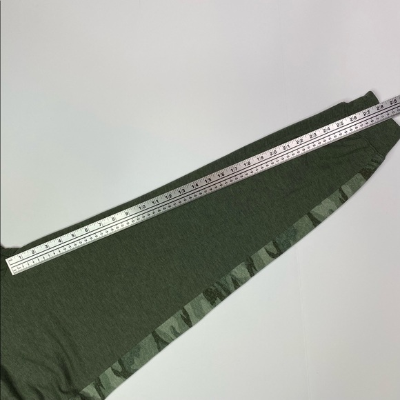 Splendid Green Camo Side Panel Jogger Size Small - Picture 7 of 9